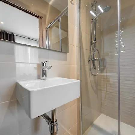 Caro Boutique Pensión San Ġwann