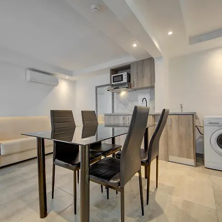 Caro Boutique San Ġwann