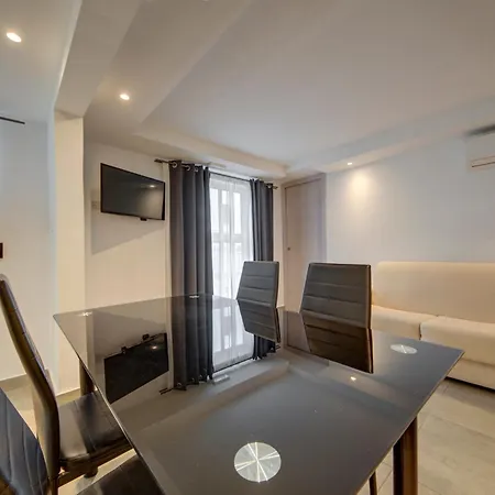Caro Boutique San Ġwann
