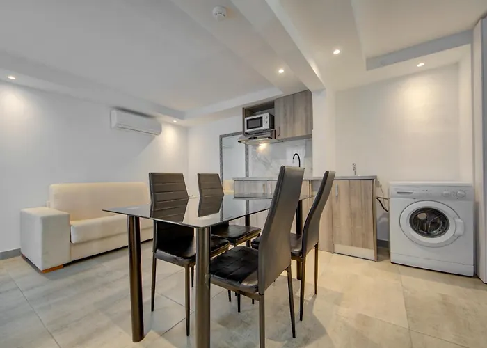 Caro Boutique San Ġwann